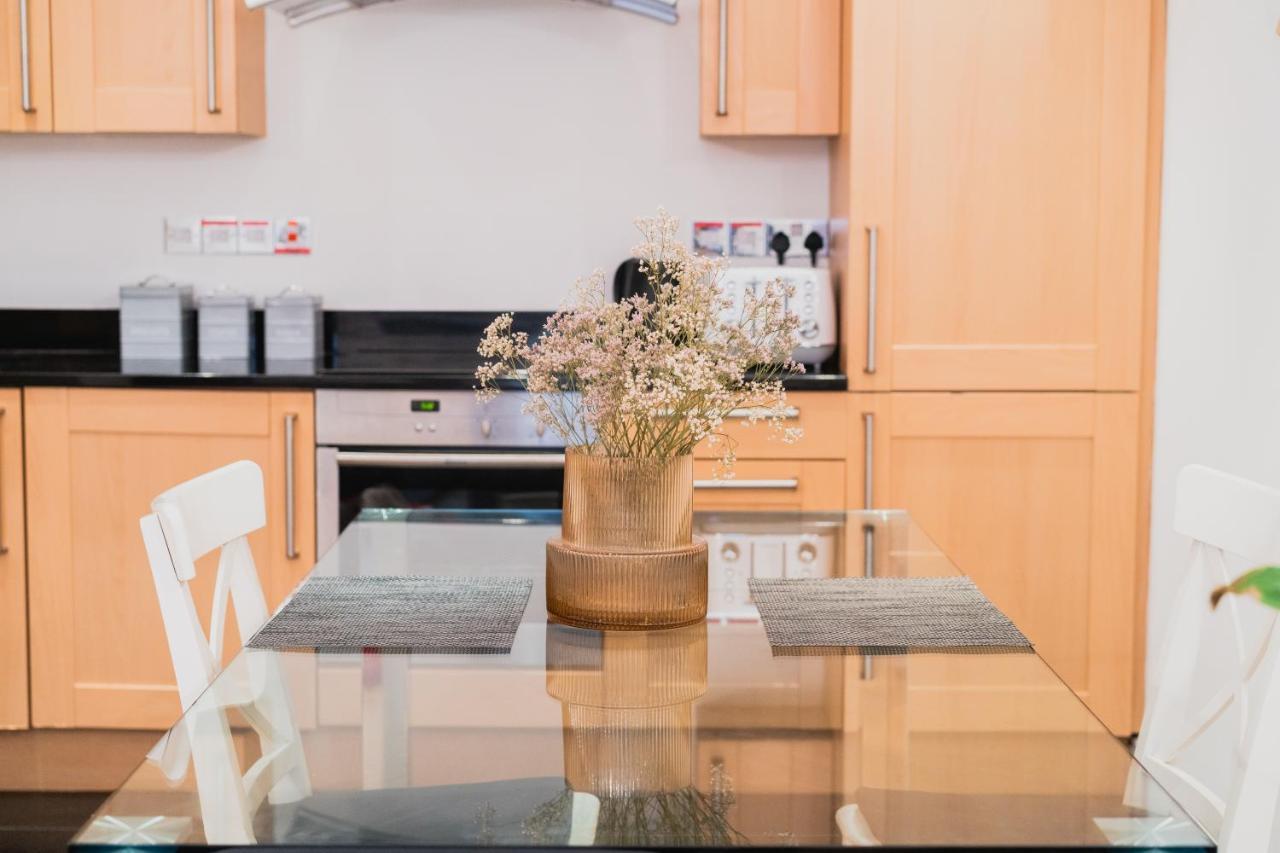 Covent Garden 2-Bedroom Apartment London Kültér fotó