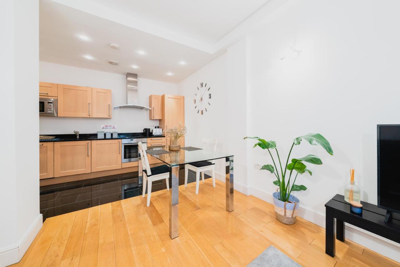 Covent Garden 2-Bedroom Apartment London Kültér fotó